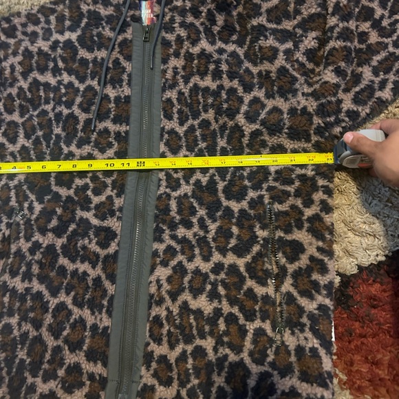 Urban Outfitters Leopard Sherpa Zip Up Jacket - Picture 11 of 11